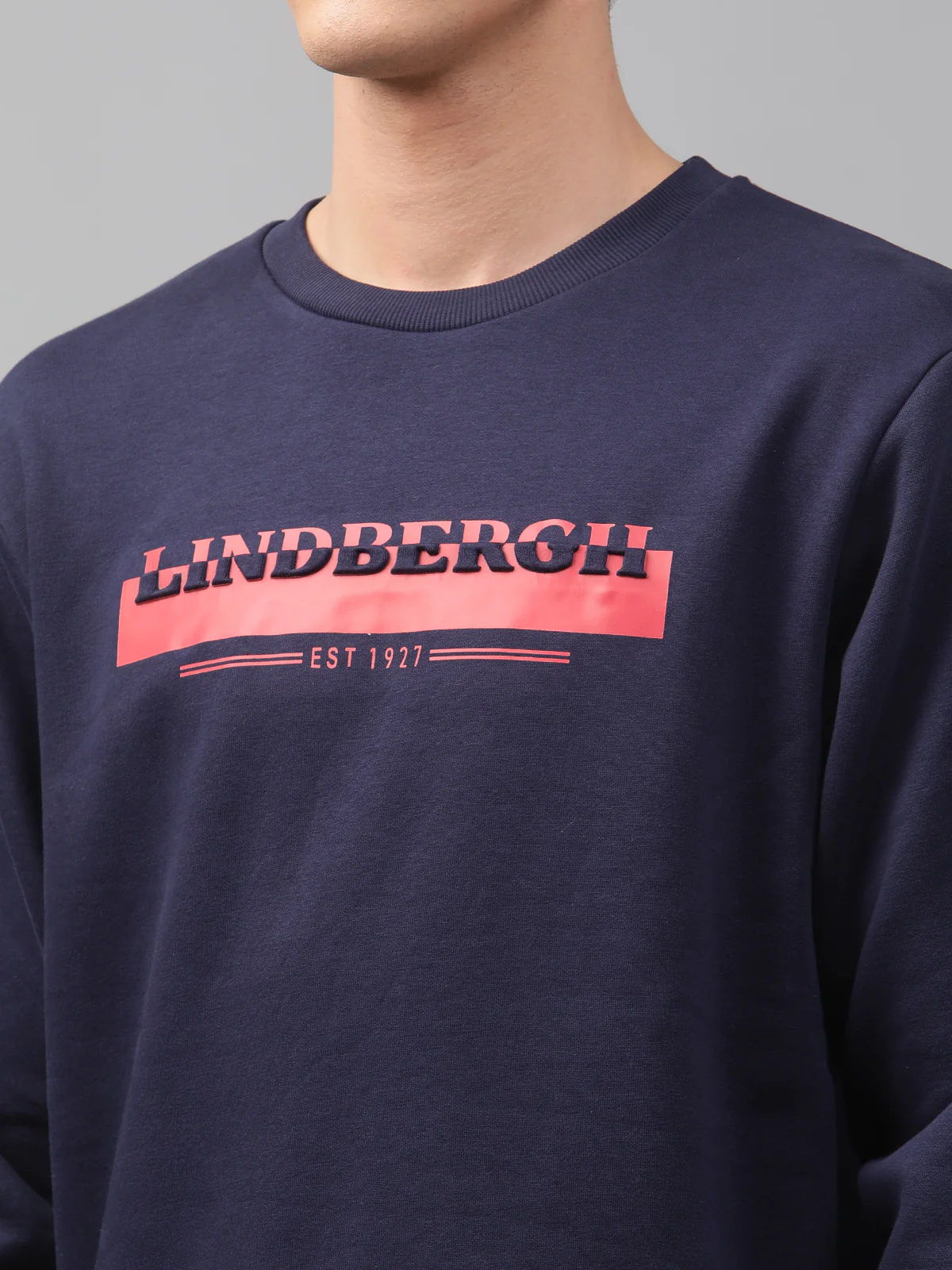Lindbergh Men Navy Blue Solid Round Neck Full Sleeves Sweatshirt - Image 7