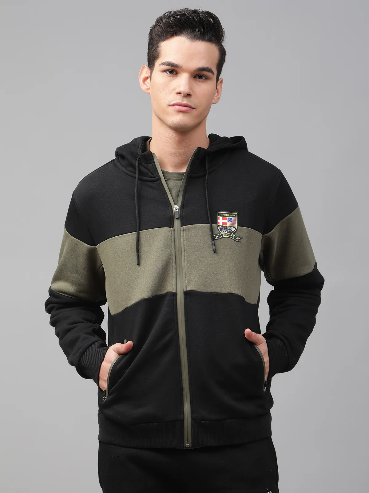 Lindbergh Men Black Solid Round Neck Sweatshirt