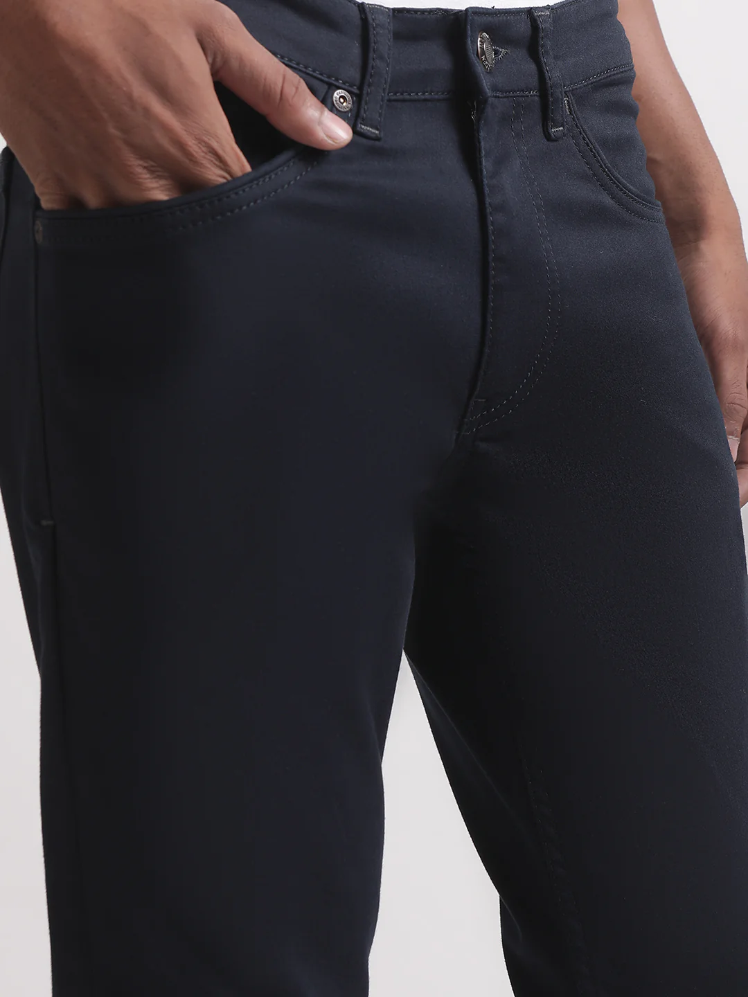 Matinique Men Navy Blue Solid Regular Fit Jeans - Image 4