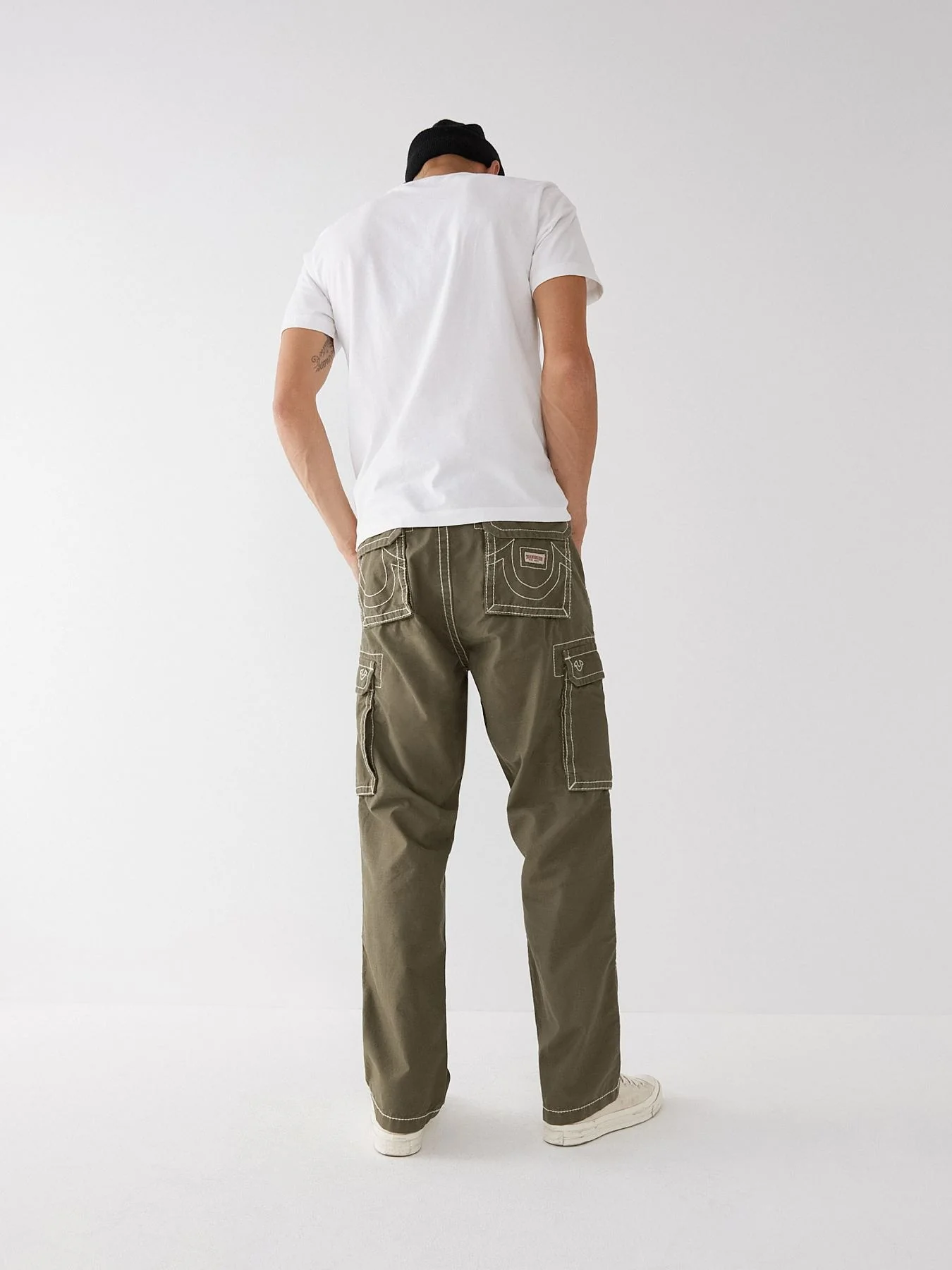 True Religion Men Green Solid Oversize Fit Mid-Rise Trouser - Image 6