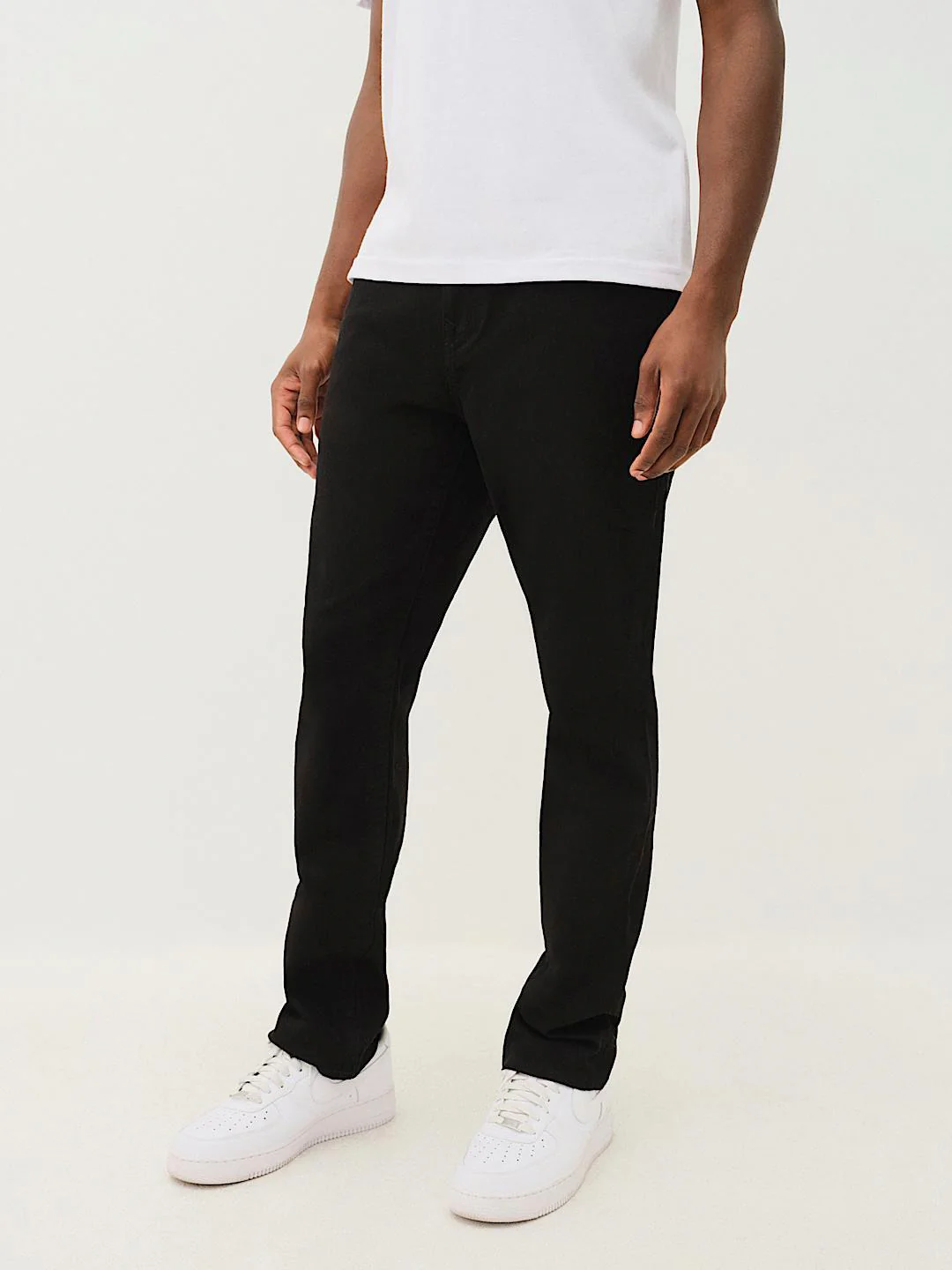 True Religion Men SN Geno Skinny Fit Mid Rise Jeans - Image 4