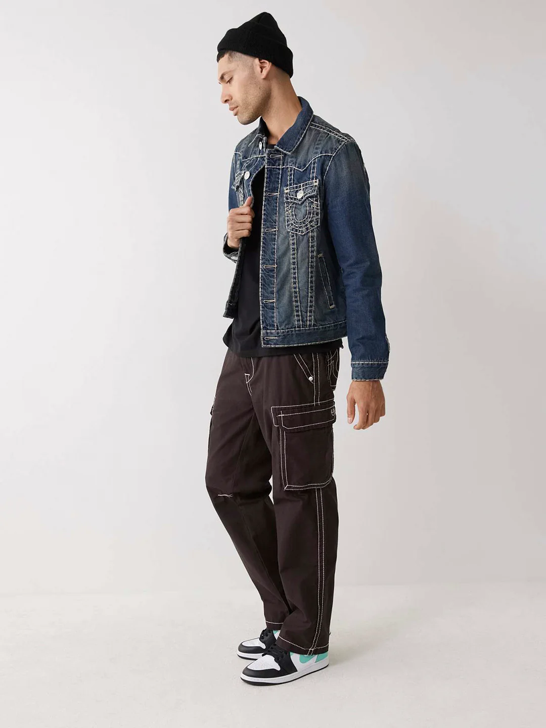 True Religion Men Black Solid Oversized Mid-Rise Cargo Trouser - Image 5