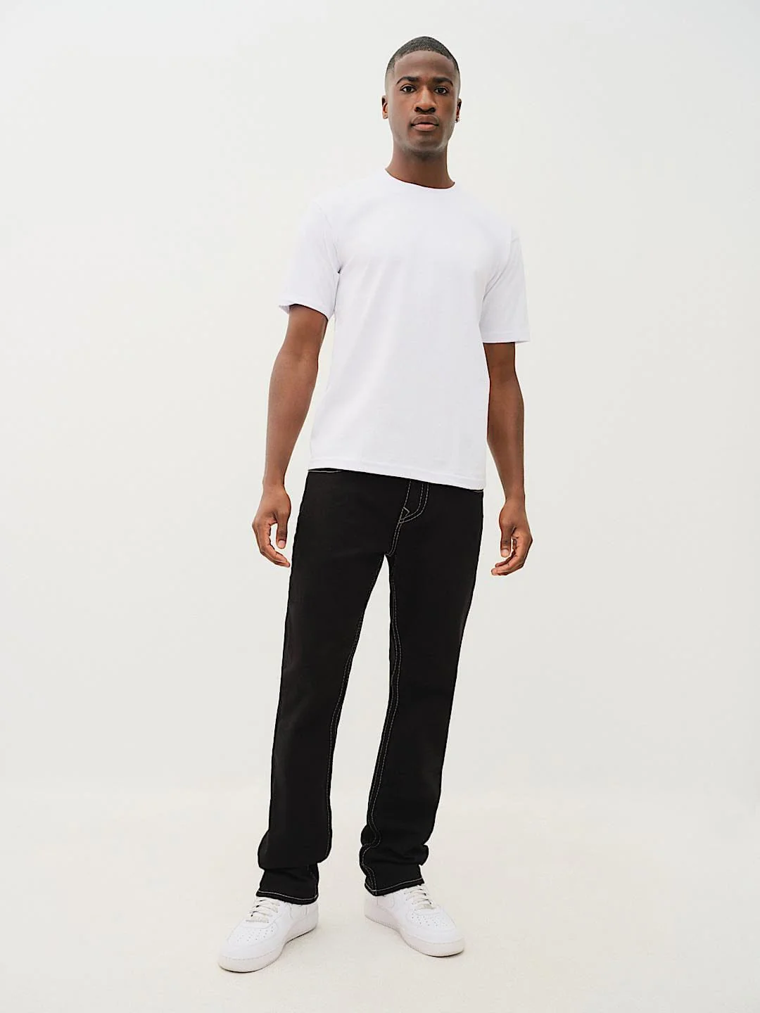 True Religion Men BIG T Ricky Straight Fit Mid Rise Jeans - Image 6