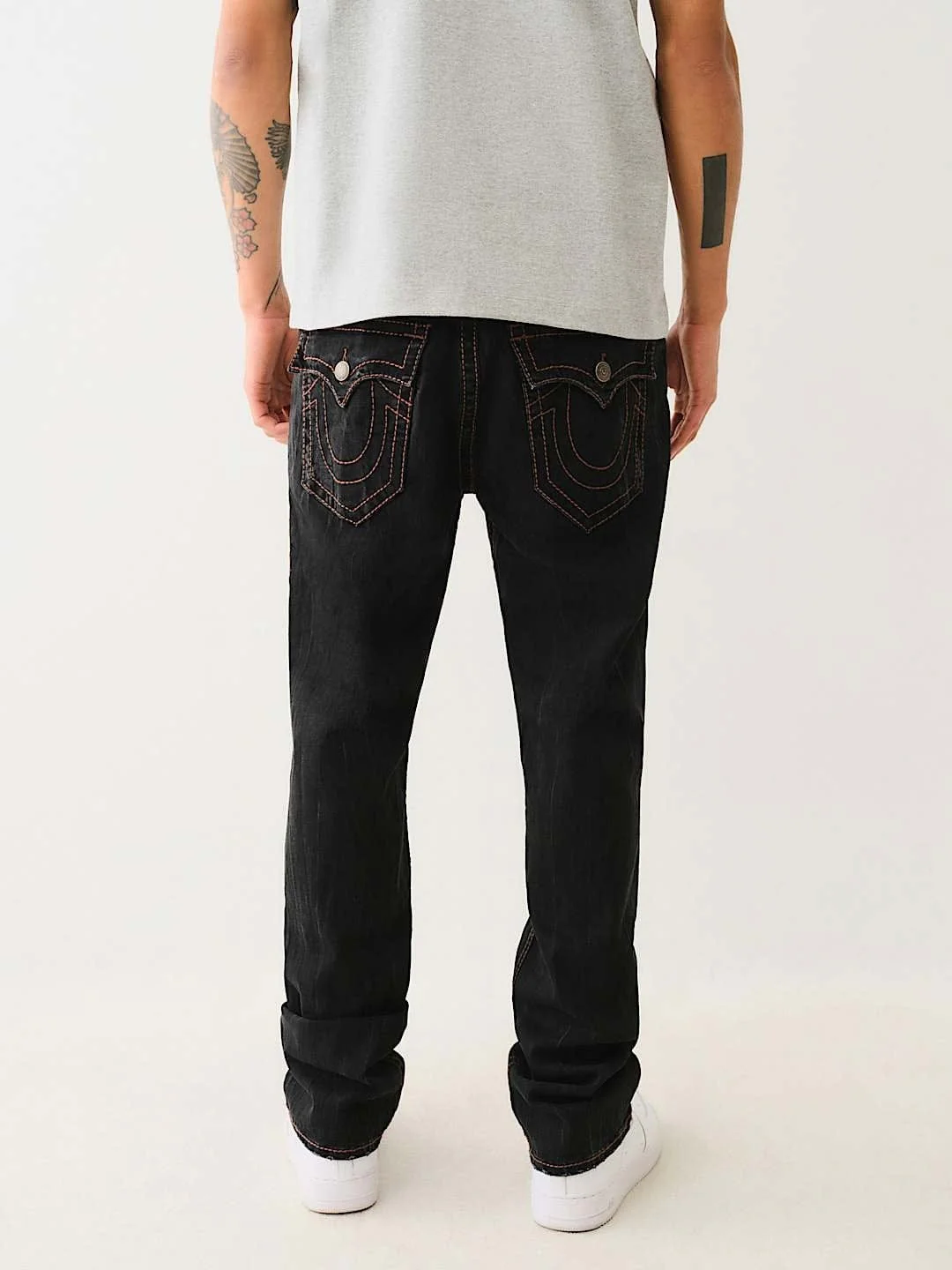True Religion Men BIG T Ricky Straight Fit Mid Rise Jeans - Image 4