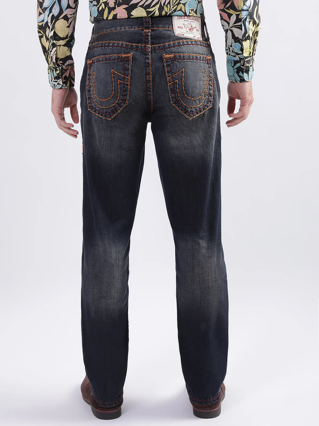 True Religion Men Super T Bobby Oversized Fit Medium Wash Jeans - Image 4