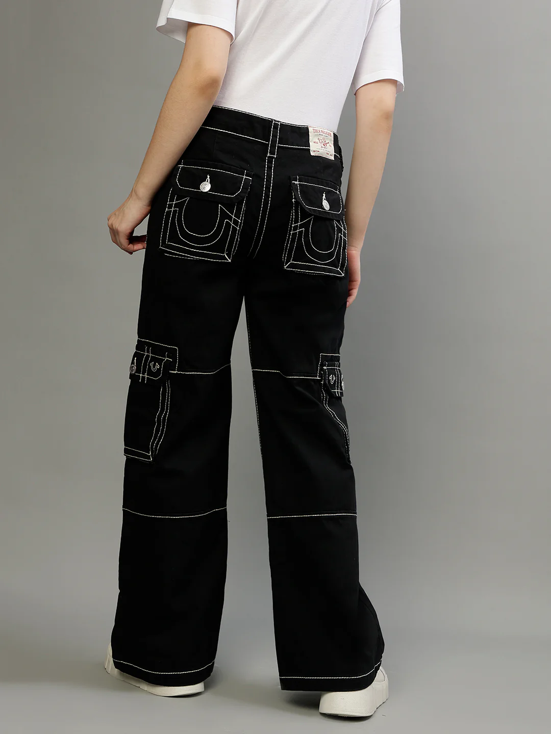 True Religion Womens Big T Cargo Pant Cargo Fit Black Mid Rise Jeans - Image 3