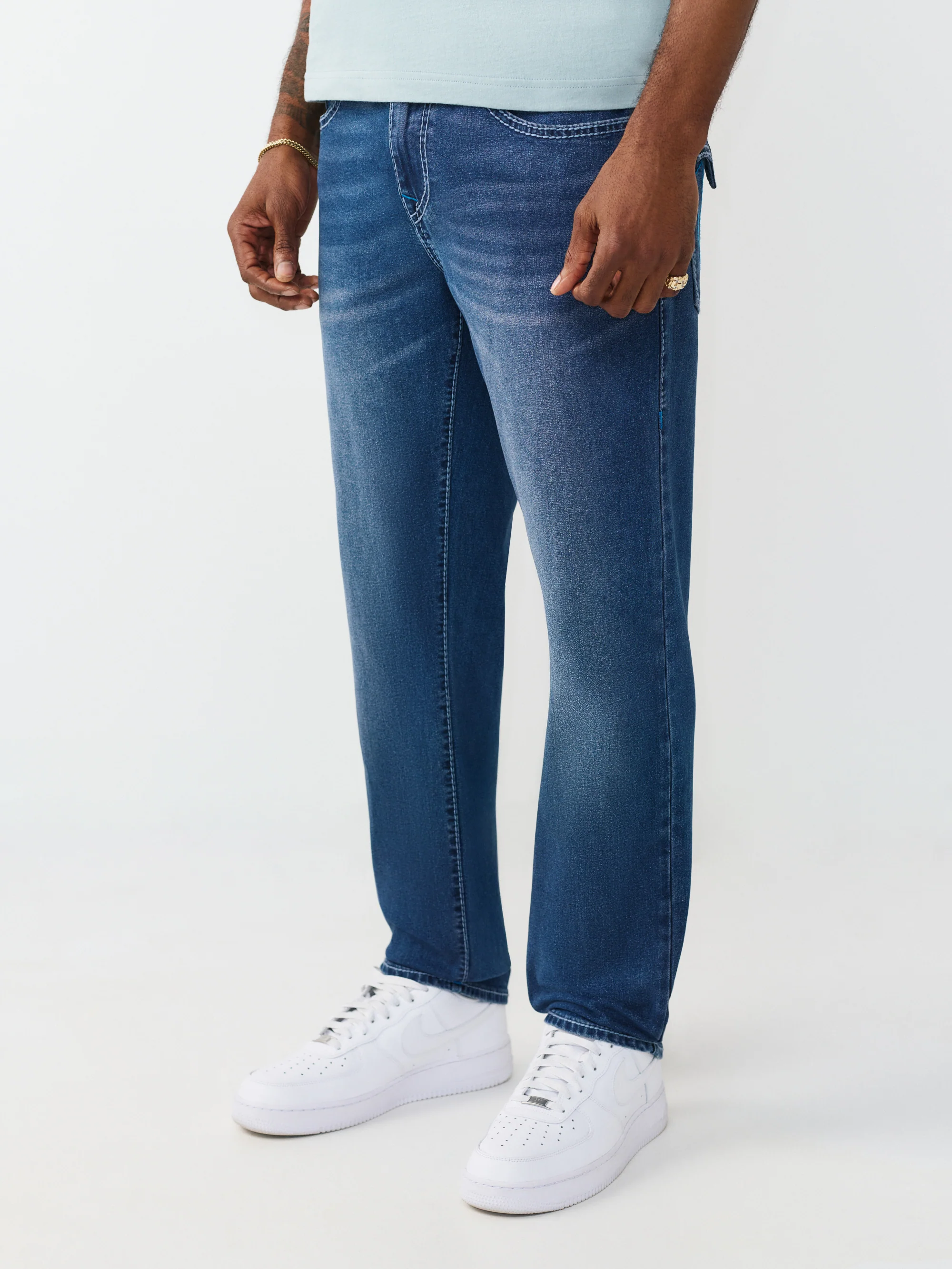True Religion Men Blue Solid Slim Fit Stretchable Big T Geno Jeans - Image 5