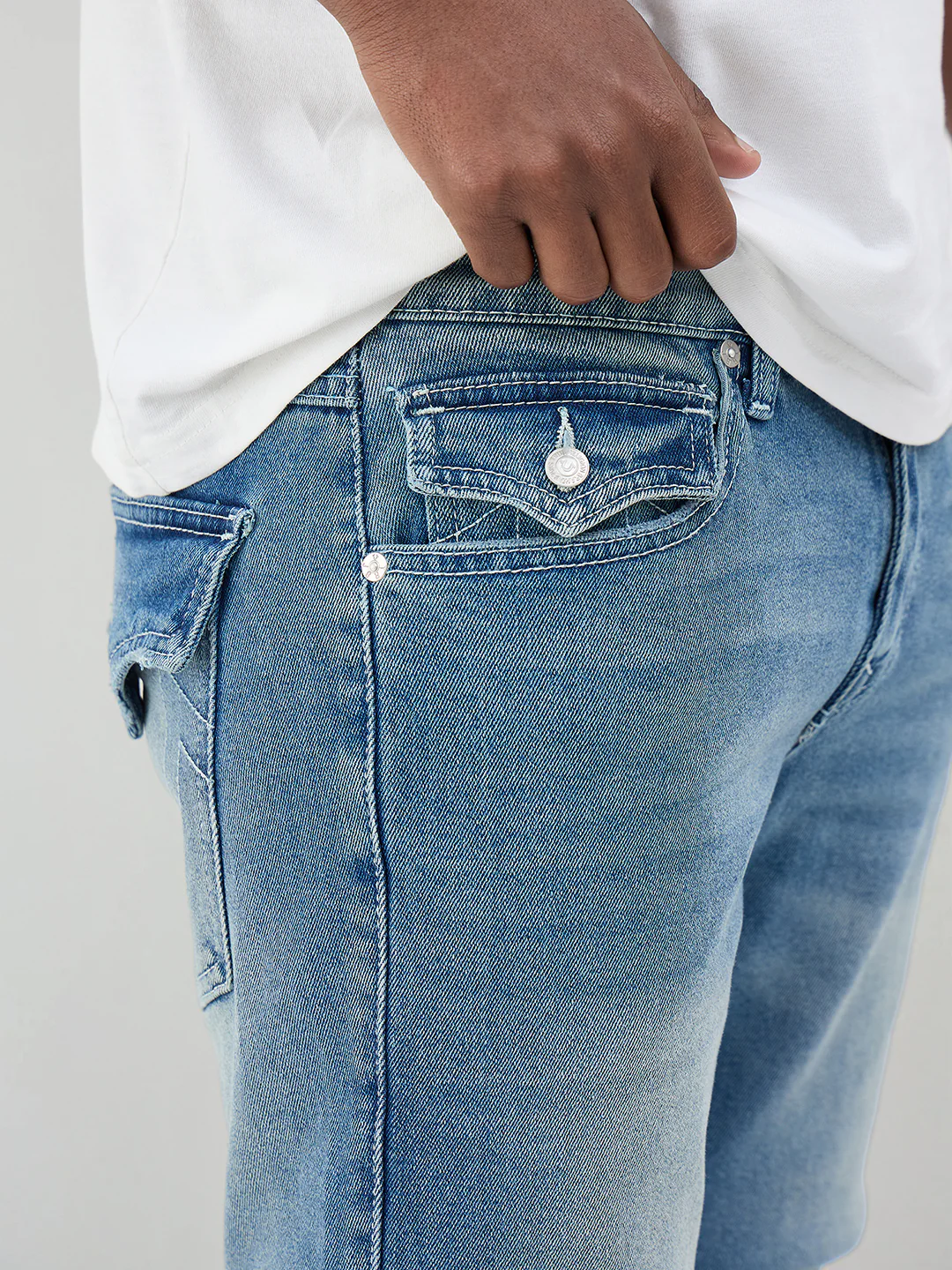 True Religion Men Blue Solid Straight Fit SN Ricky Jeans - Image 4